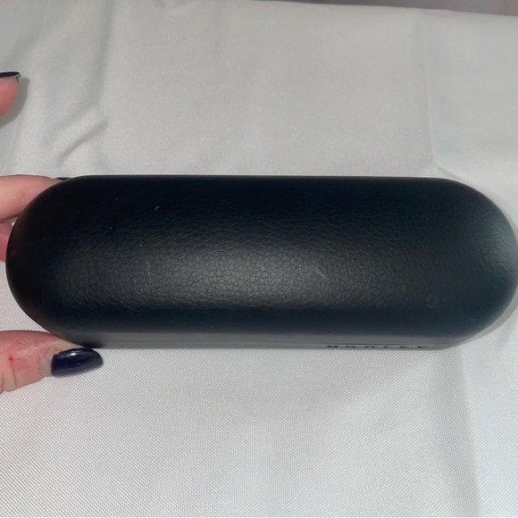 OAKLEY BLACK SMALL AUTHENTIC CLAMSHELL EYEGLASSES HARD CASE - Picture 2 of 7